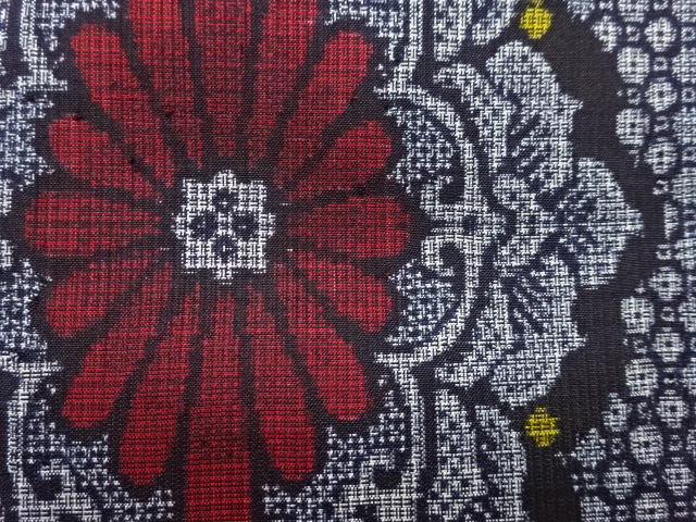 JAPANESE ANTIQUE KIMONO / SILK / OSHIMA TSUMUGI / DOROZOME / WOVEN JAPANESE ANTIQUE KIMONO / SILK / OSHIMA TSUMUGI / DOROZOME / WOVEN RHOMBUS & FLORAL CREST